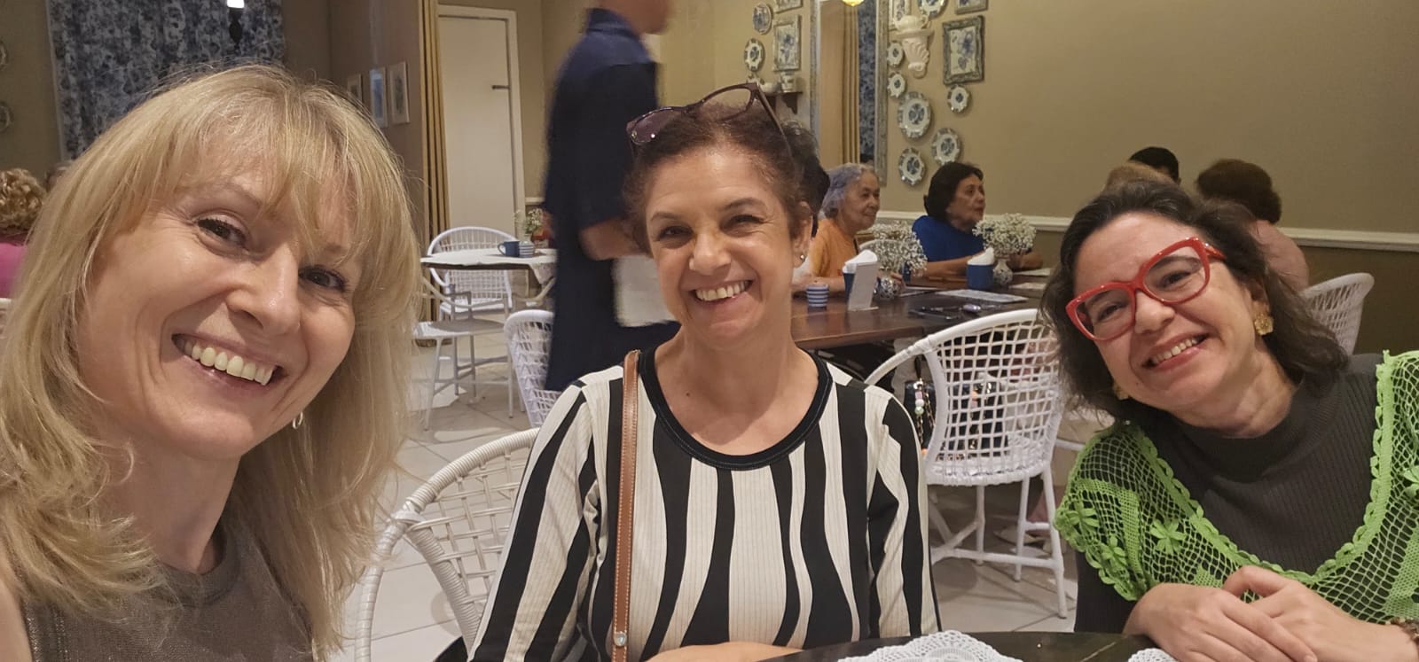 Com Ágata Zgarda e Érica Fontes