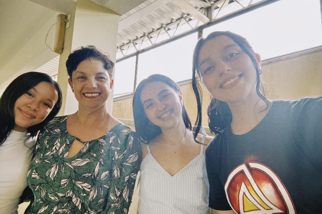 Com alunas de Letras-Francês